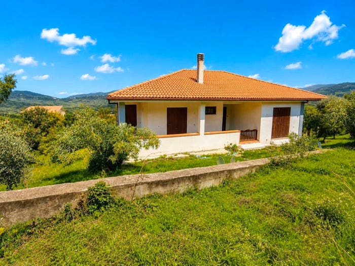 Casa con 6 locali in vendita in CONTRADA SAN BIAGIO MATONTI, Laureana Cilento