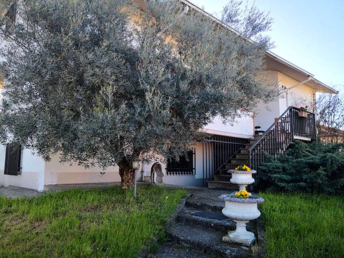 Casa con 6 locali in vendita in Via Alessandro Manzoni, Centro, Casteggio