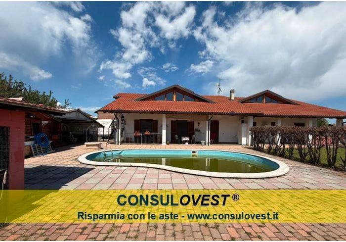 Casa con 6 locali in vendita in Via Fratelli Cairoli, Gaglianico