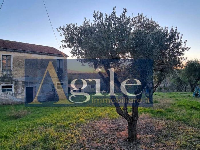 Casa con 6 locali in vendita in CONTRADA SPIAGGE, Monteprandone