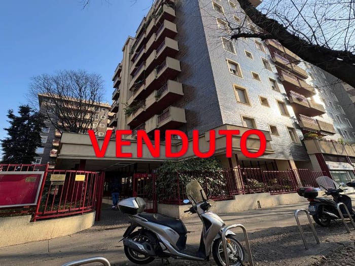 Appartamento quadrilocale in vendita in Via Ambrogio da Fossano Bergognone, Solari, Milano
