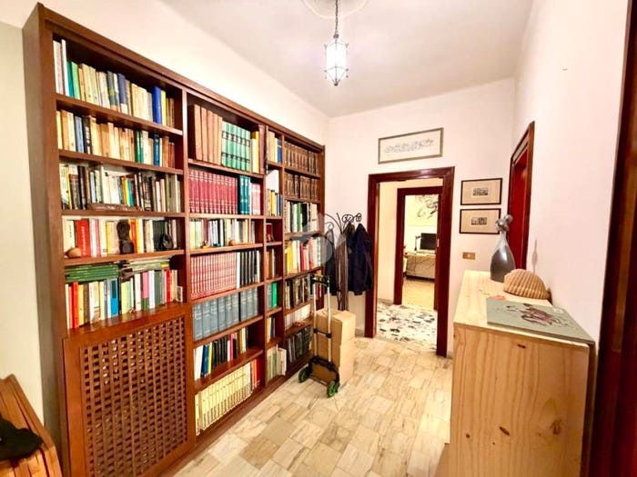 Appartamento con 6 locali in vendita in Via luigi sturzo, Ariosto, Lecce