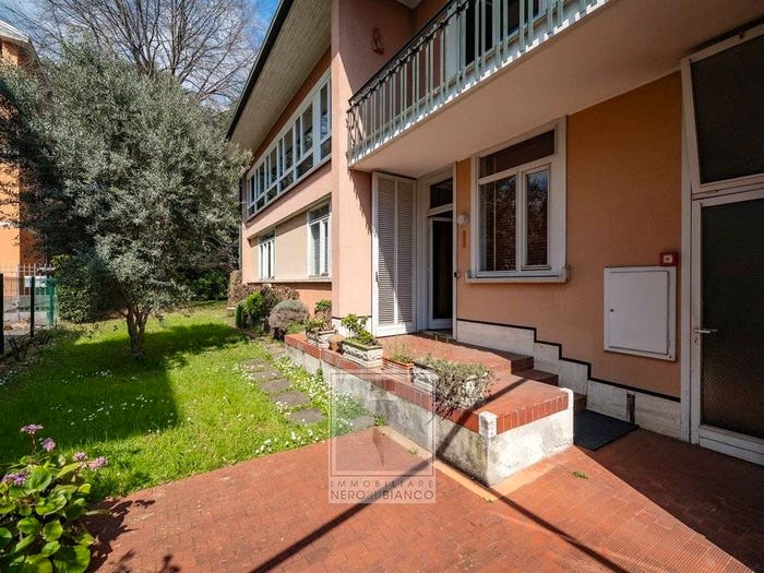 Appartamento trilocale in vendita in via mazzini, Centro, Calolziocorte