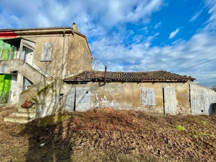 Casa con 6 locali in vendita in Bulgarnò, Cesena