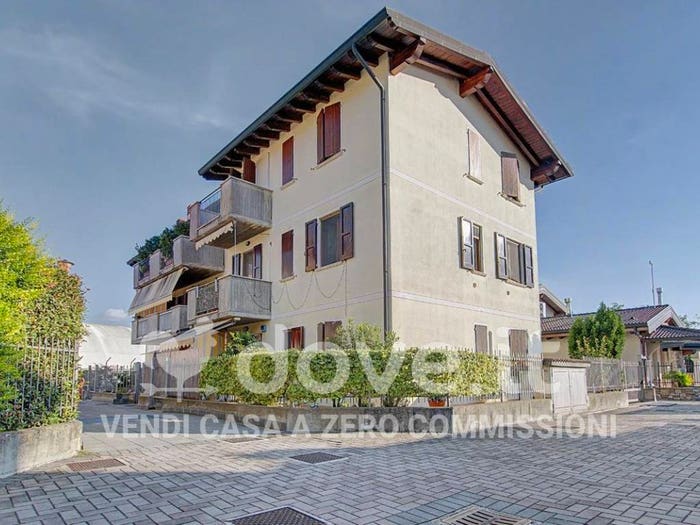 Appartamento trilocale in vendita in Via Divisione Acqui, Telgate