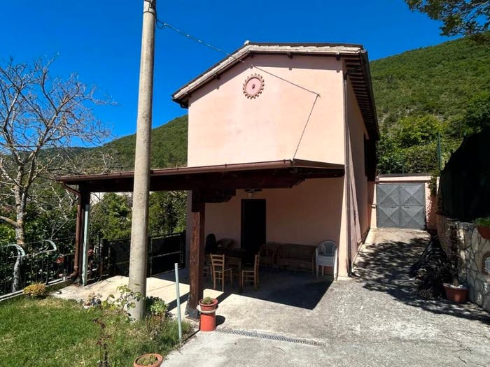 Casa quadrilocale in vendita in Via del Palazzo, Centro, Vallo di Nera