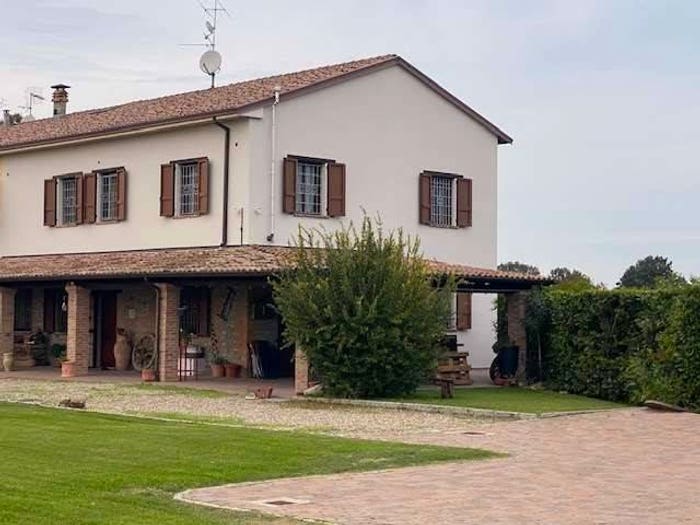 Casa con 6 locali in vendita in Via Fornace Vecchia, Caorso
