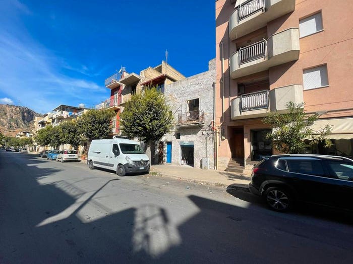 Casa trilocale in vendita in Via Ignazio Lanza di Trabia, Centro, Bagheria