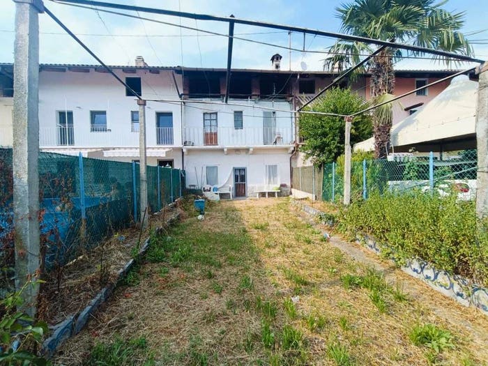 Casa quadrilocale in vendita in Via Madonna della Neve, San Giovanni, Nole