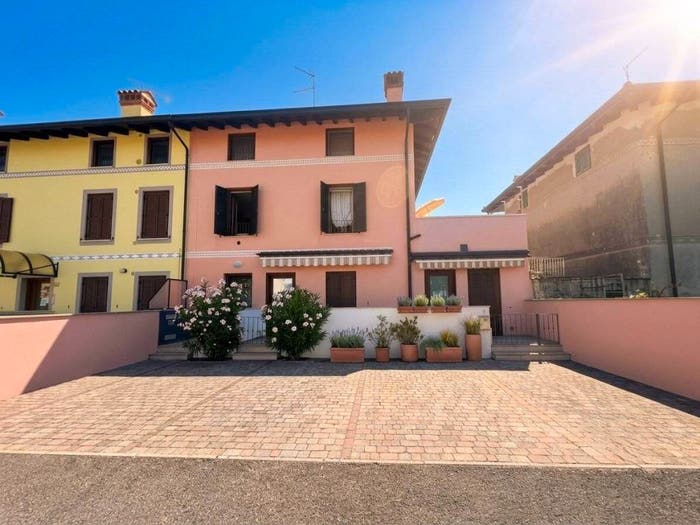 Appartamento trilocale in vendita in VIA EGIDIO GREGO, Centro, Grado