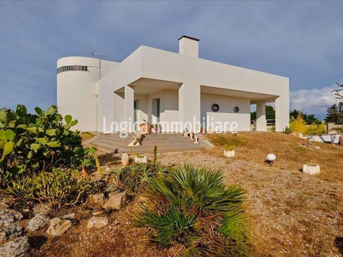 Casa con 6 locali in vendita in SC Masseria Perrone, San Donato di Lecce