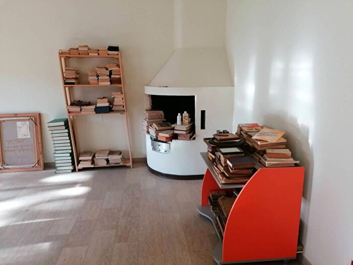Casa con 6 locali in vendita in Urbino