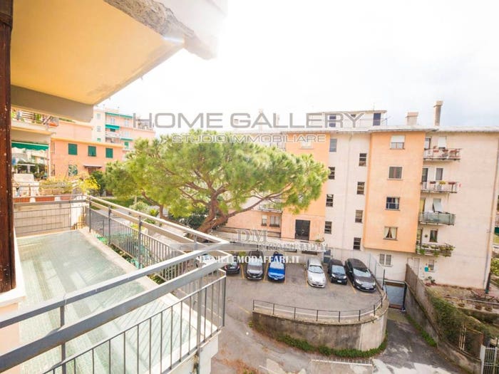 Appartamento trilocale in vendita in Via Giuseppe Majorana, Quarto, Genova