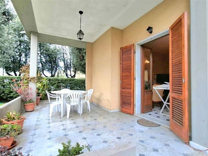 Appartamento con 6 locali in vendita in Centro, Massa