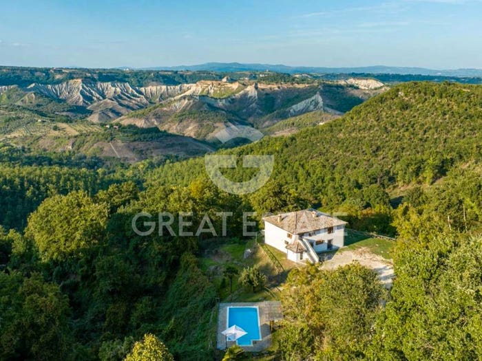 Casa con 6 locali in vendita in Vetriolo, Bagnoregio