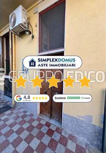 Appartamento trilocale in vendita in Via Francesco Acri, Centro Storico, Catanzaro
