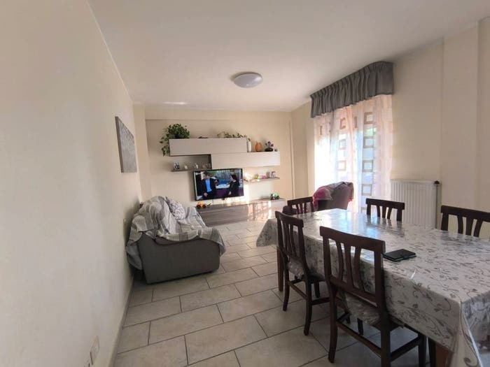 Appartamento quadrilocale in vendita in Viale Firenze, Viale Firenze Paciana, Foligno