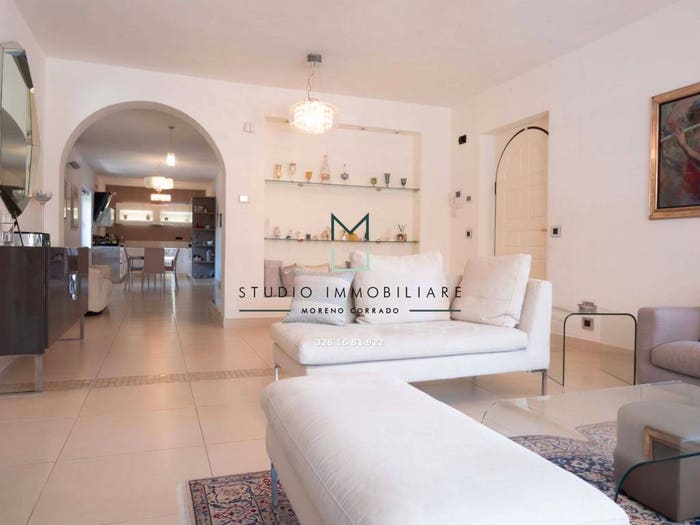 Casa con 6 locali in vendita in Via Belvedere, San Potito Ultra