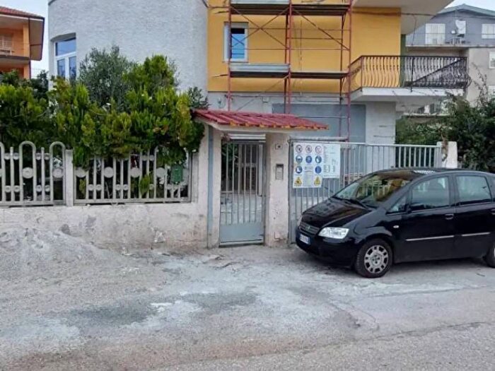 Casa con 6 locali in vendita in Via delle Viole, Mortilla, Gizzeria