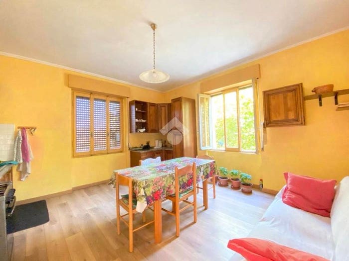 Casa con 6 locali in vendita in Frazione S Michele, San Michele, Morfasso
