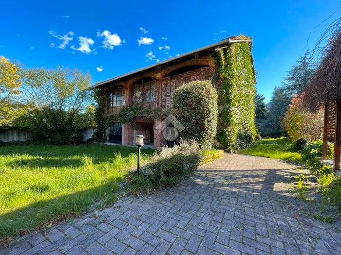 Casa bilocale in vendita in Strada Gabriella, Centro, Cumiana