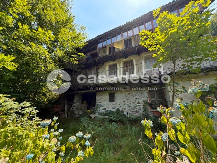 Casa con 5 locali in vendita in Frazione Selva, Cravagliana