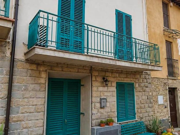 Casa con 6 locali in vendita in Seano, Carmignano