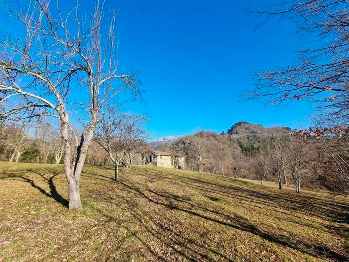Casa con 5 locali in vendita in Strada Senza Nome, Camporgiano