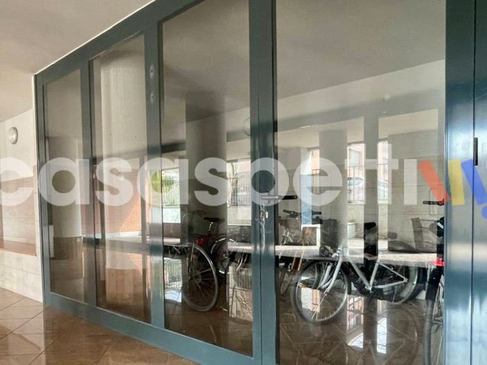 Appartamento quadrilocale in vendita in Via Giulio Alfredo Maccacaro, Gratosoglio, Milano