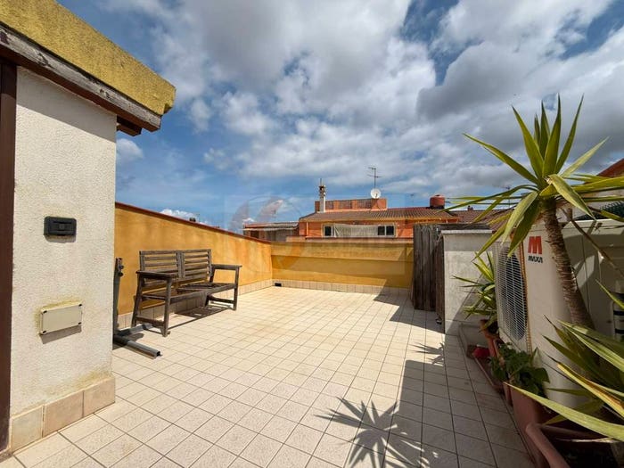 Casa con 5 locali in vendita in via San Nicola, Sennori