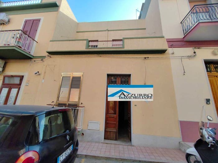 Casa quadrilocale in vendita in Via Guglielmo Tell, Centro, Avola