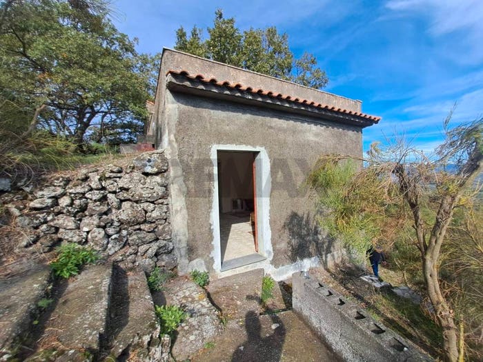 Casa bilocale in vendita in strada regionale mare neve, Linguaglossa