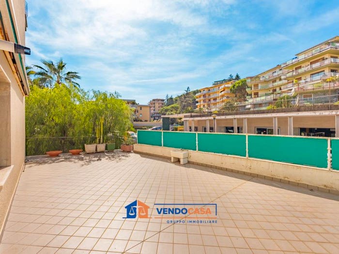 Appartamento trilocale in vendita in Corso degli Inglesi, Solaro, Sanremo