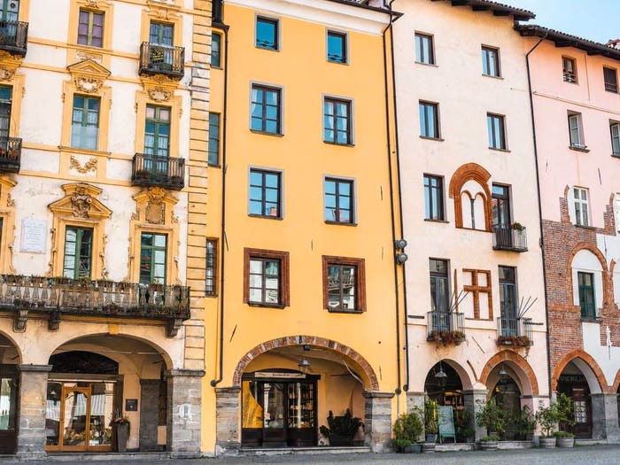 Appartamento quadrilocale in vendita in Piazza San Donato, Centro Storico, Pinerolo