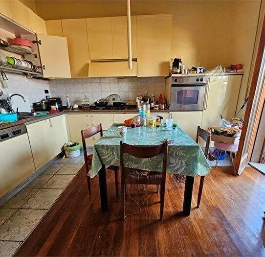 Appartamento con 5 locali in vendita in Viale Fratelli Spazzoli, Forli'