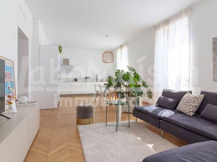 Appartamento trilocale in vendita in via mazza, Centro, Gavirate