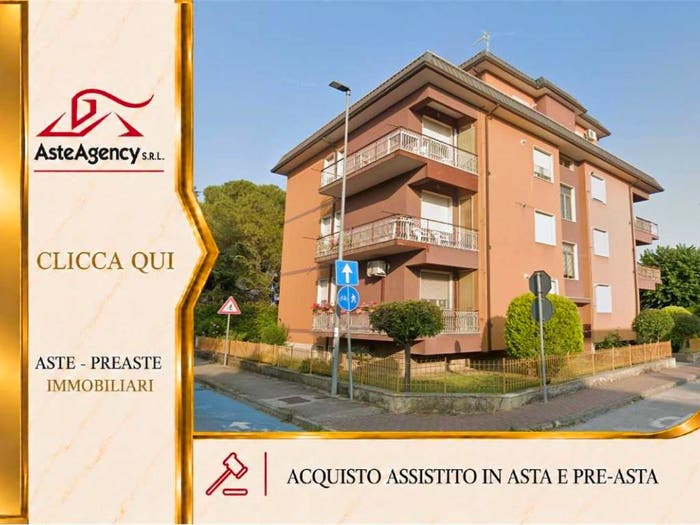 Appartamento quadrilocale in vendita in Via Pesaro, Moie, Maiolati Spontini