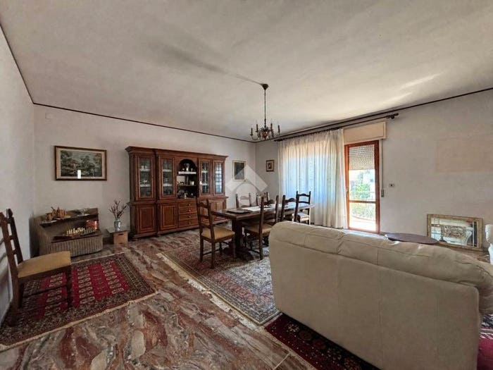 Appartamento quadrilocale in vendita in Via Benedetto Croce, Val Vomano II, Penna Sant'Andrea