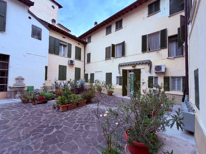 Appartamento trilocale in affitto in Via emilia santo stefano, Centro Storico, Reggio Emilia