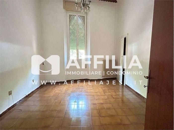 Appartamento con 6 locali in vendita in Viale della Vittoria, Centro, Chiaravalle