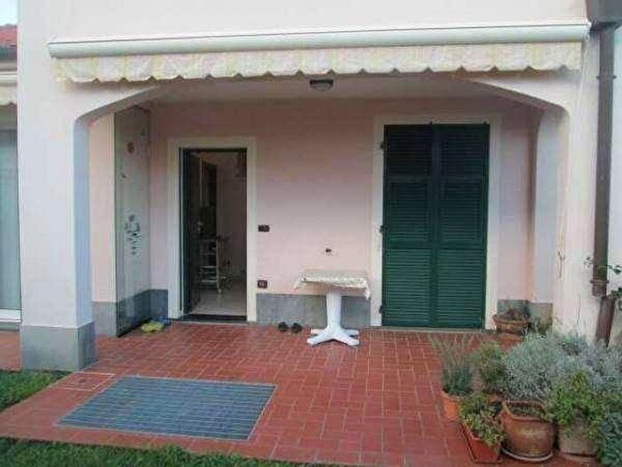 Casa quadrilocale in vendita in Loano