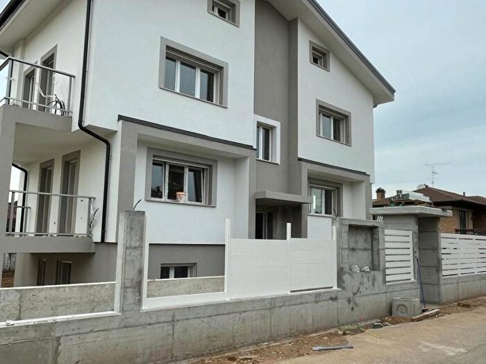 Appartamento trilocale in vendita in Via Galileo Galilei, Centro, Arluno