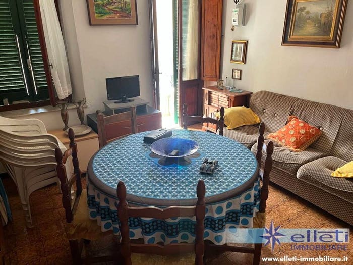 Casa quadrilocale in vendita in Castagnola, Massa