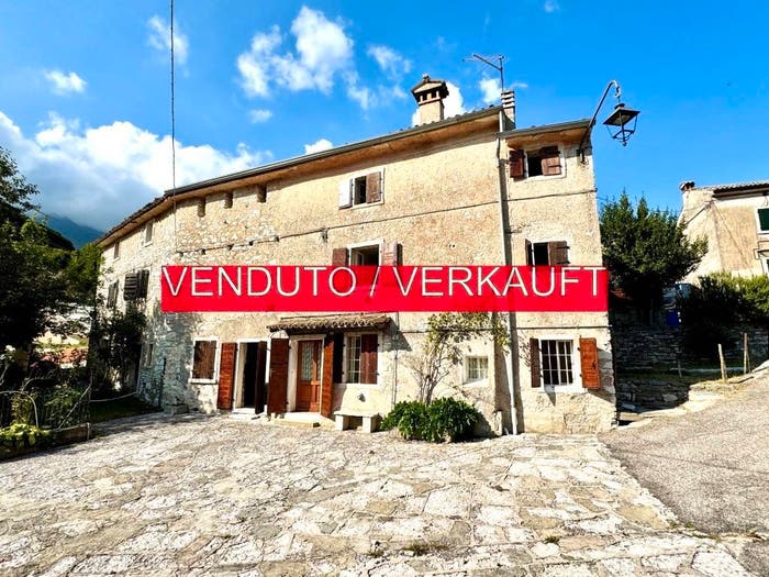 Casa con 6 locali in vendita in Località Fraine Basse, Ferrara di Monte Baldo