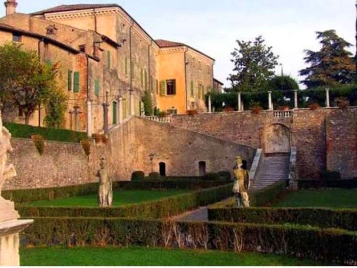 Appartamento con 5 locali in vendita in Centro, Volta Mantovana