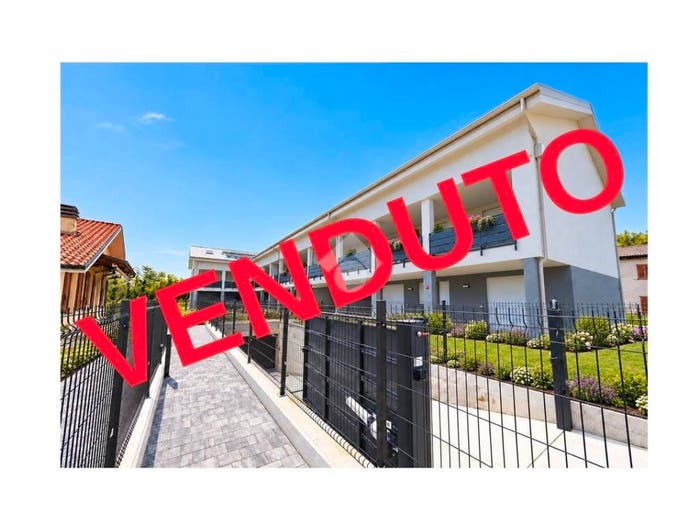 Appartamento bilocale in vendita in Via Alessandro Manzoni, Villasanta