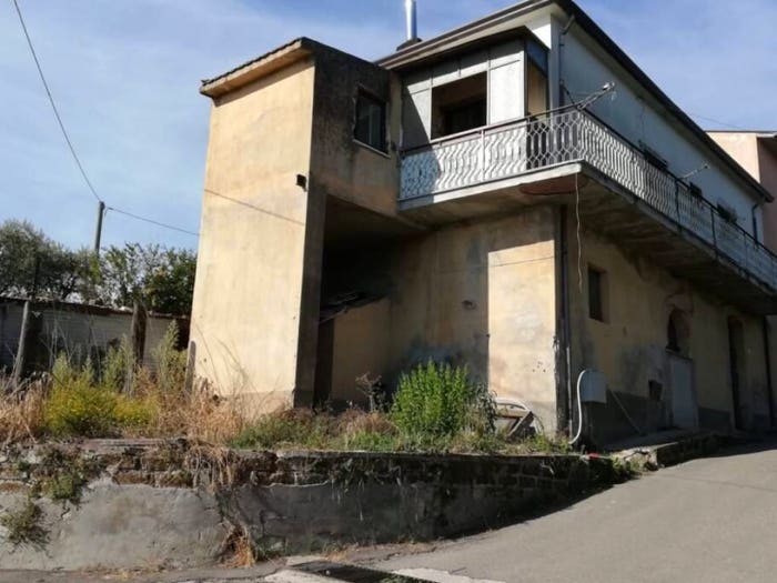 Casa quadrilocale in vendita in Via Roma, Apollosa