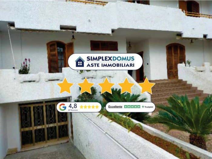 Appartamento con 6 locali in vendita in Via Magna Grecia, Martano