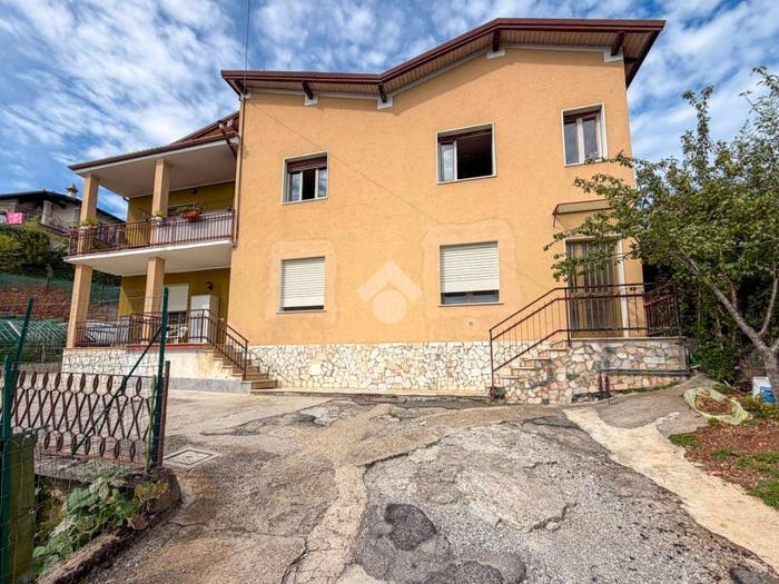 Appartamento con 5 locali in vendita in Via I Maggio, Centro, Serle
