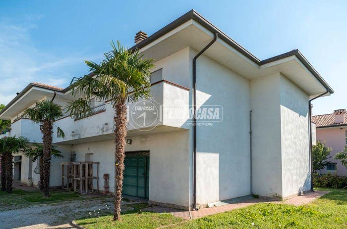 Casa trilocale in vendita in Via Giovanni Marcora, Costa di Rovigo